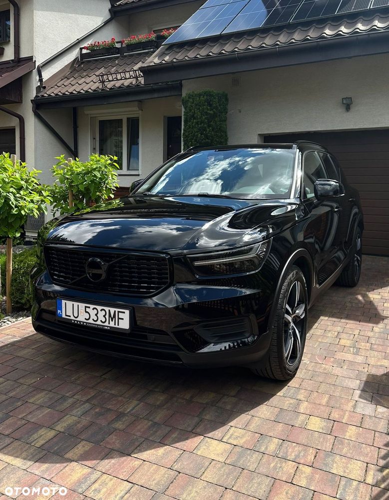 Volvo XC 40 T3 R-Design - 1