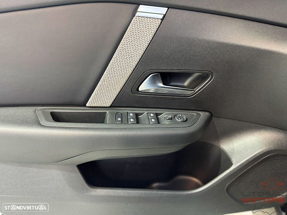 Citroën C4 1.2 PureTech Shine EAT8 - 18
