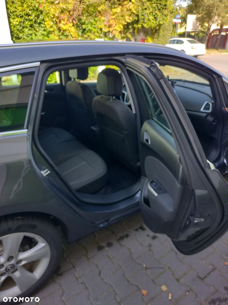 Opel Astra 1.4 T Cosmo - 12