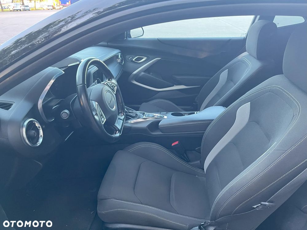 Chevrolet Camaro Coupe 2.0 - 12