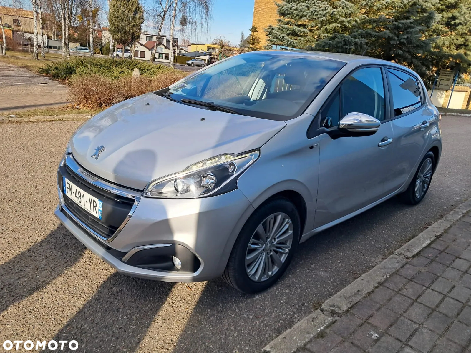 Peugeot 208 - 6