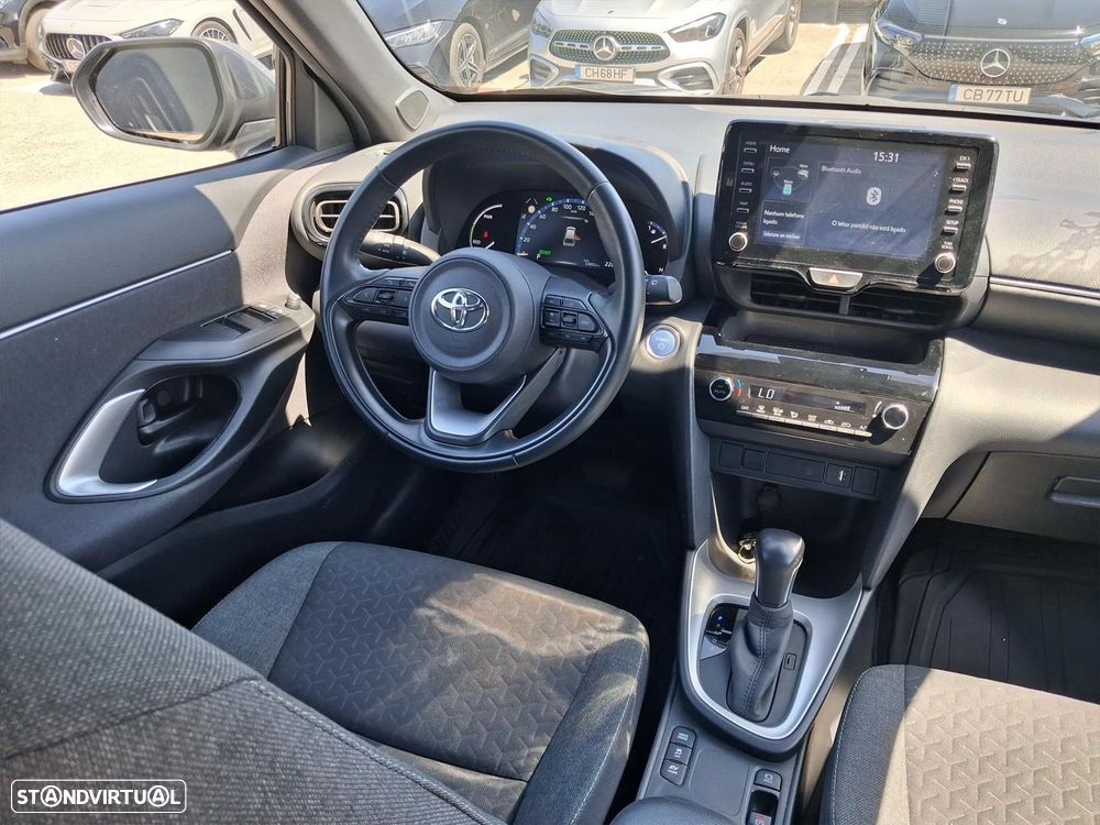 Toyota Yaris Cross 1.5 HDF Luxury — fotografia 16