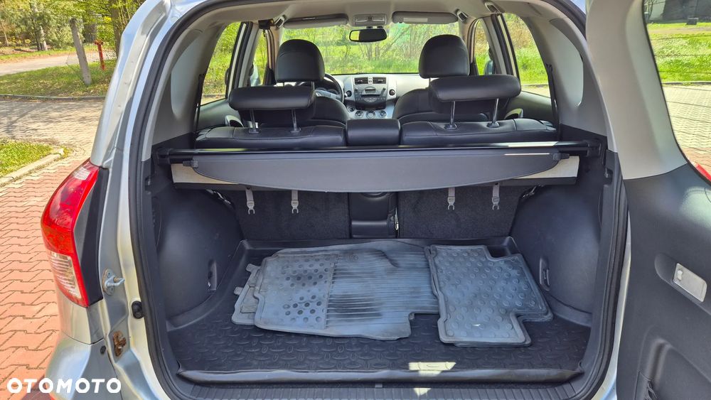 Toyota RAV4 2.0 4x4 Automatik Executive - 16