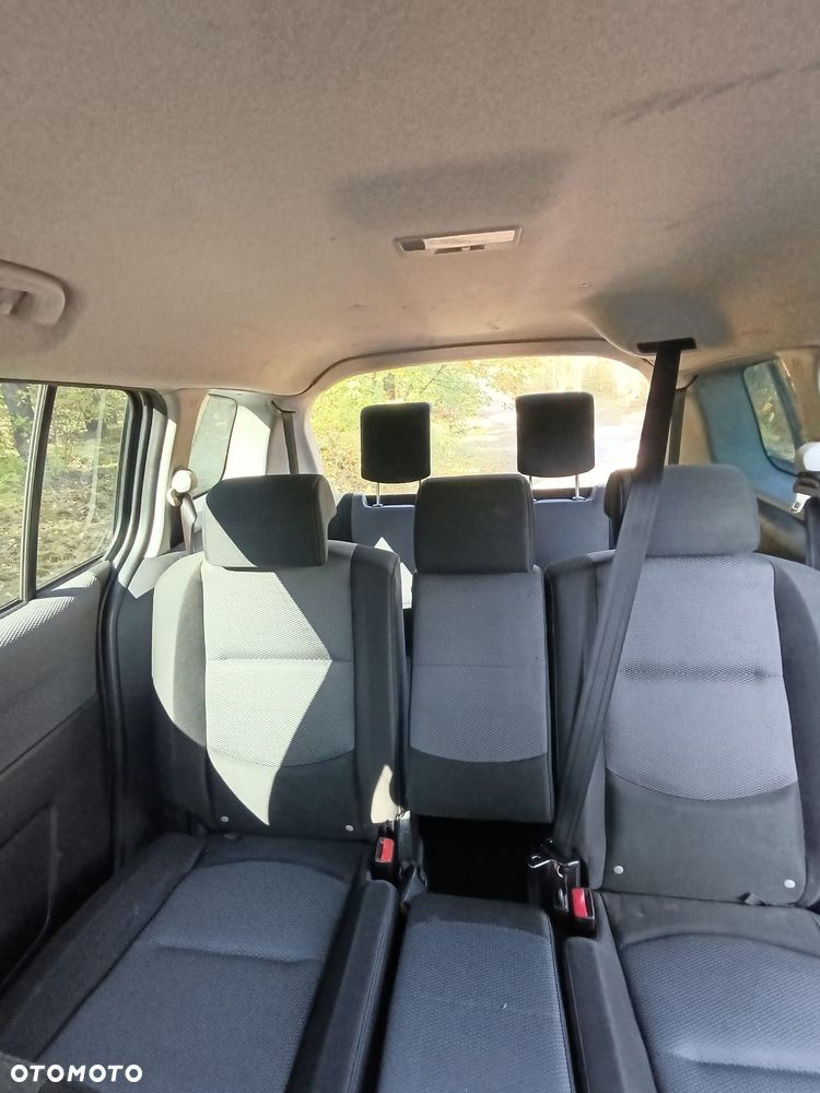 Mazda 5 - 12