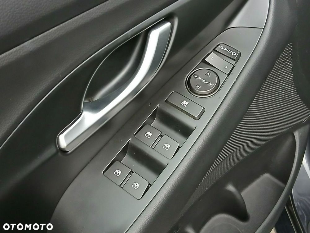 Hyundai i30 1.0 T-GDI Smart - 25
