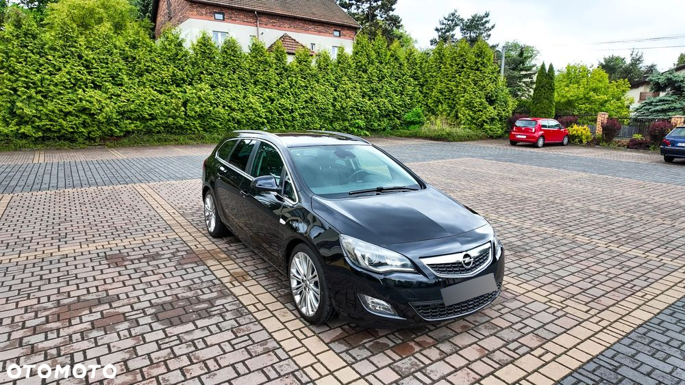 Opel Astra 1.6 Turbo Cosmo - 11
