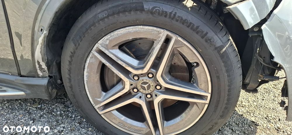 Mercedes-Benz GLE 400 d 4Matic 9G-TRONIC AMG Line - 22