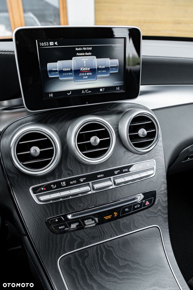 Mercedes-Benz GLC 250 d 4Matic 9G-TRONIC AMG Line - 35