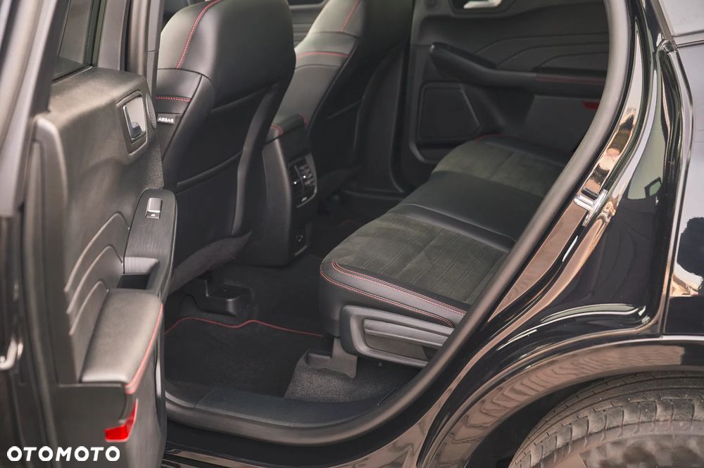 Ford Kuga 2.0 EcoBlue 4x4 ST-LINE X - 23