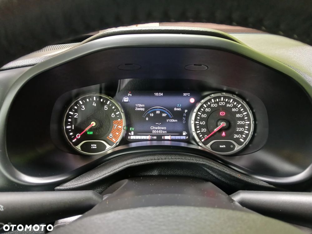 Jeep Renegade 1.5 T4 mHEV Upland FWD S&S DCT - 19