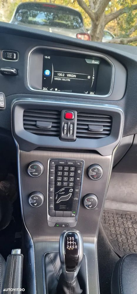Volvo V40 - 8