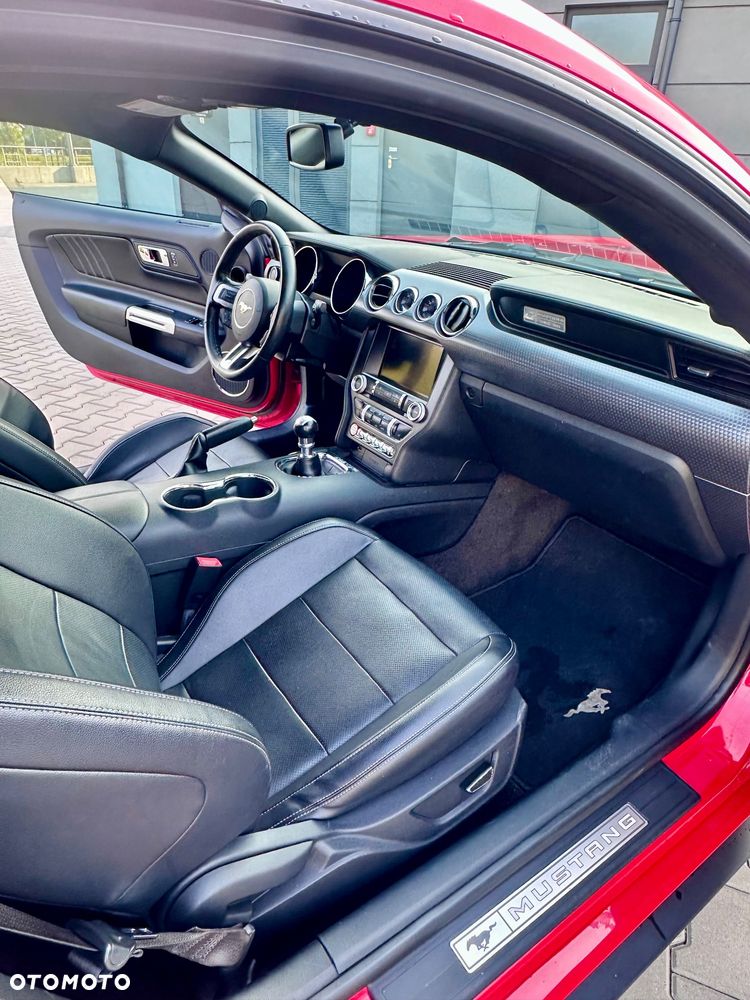 Ford Mustang 2.3 EcoBoost - 11