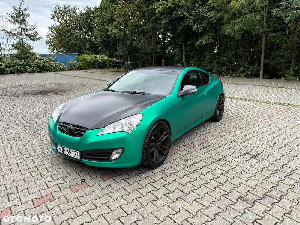 Hyundai Genesis Coupe - 2