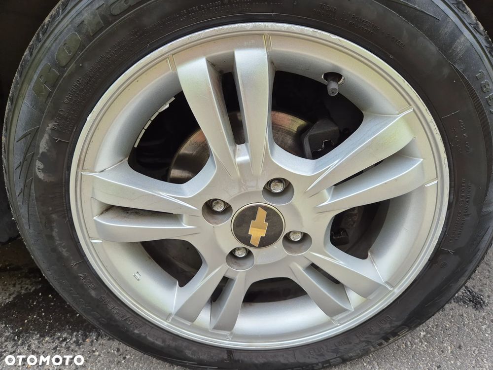 Chevrolet Aveo 1.4 16V LT - 9