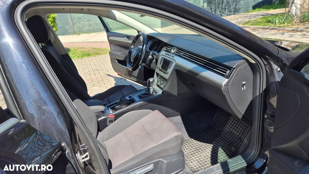 Volkswagen Passat 2.0 TDI DSG Comfortline - 4
