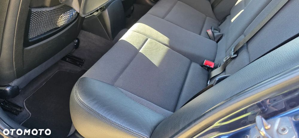 BMW Seria 1 116d - 17
