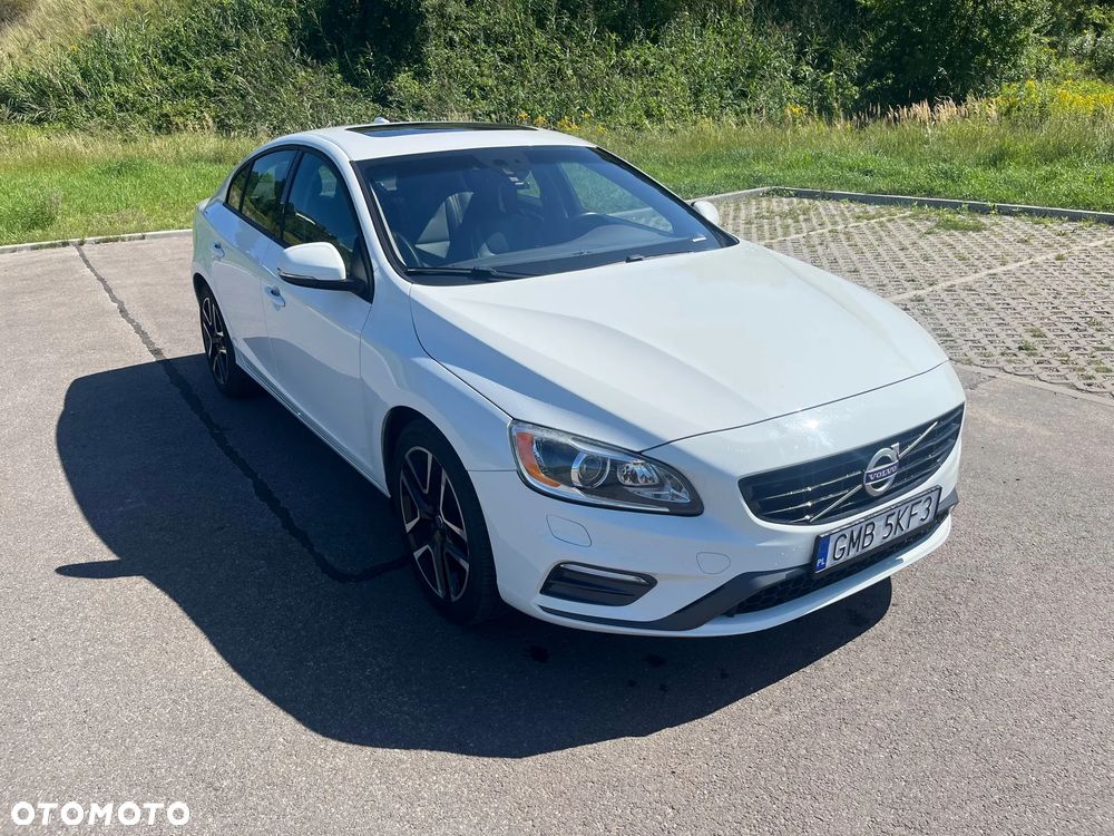 Volvo S60 T5 Drive-E Dynamic Edition (Kinetic) - 4