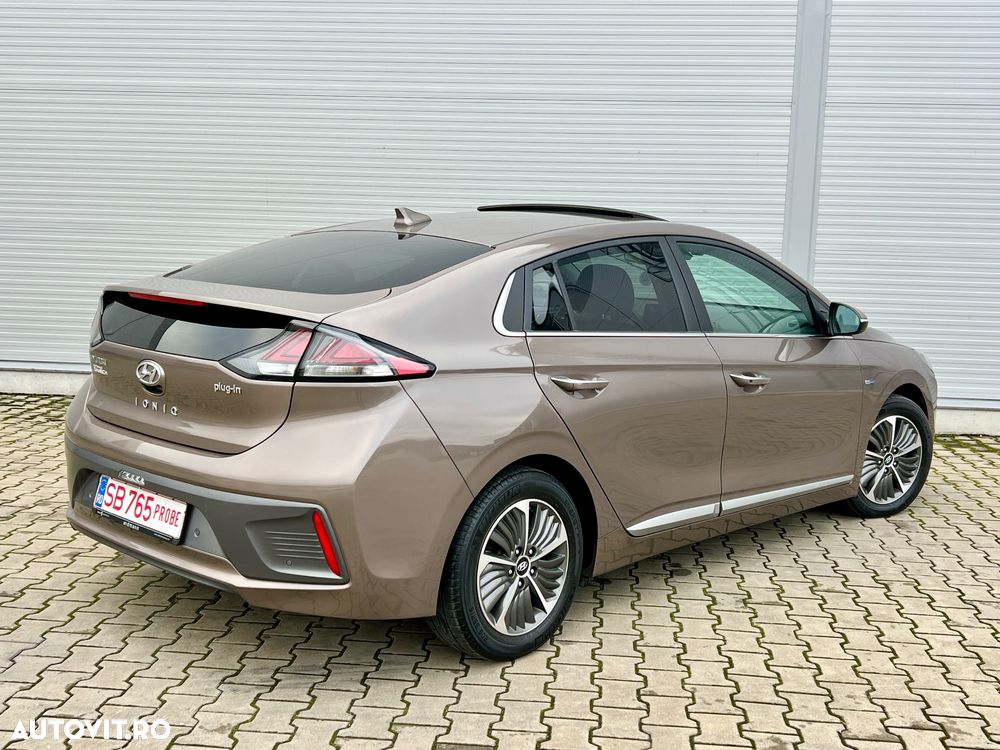 Hyundai IONIQ Plug-in-Hybrid 1.6 GDI Premium - 4