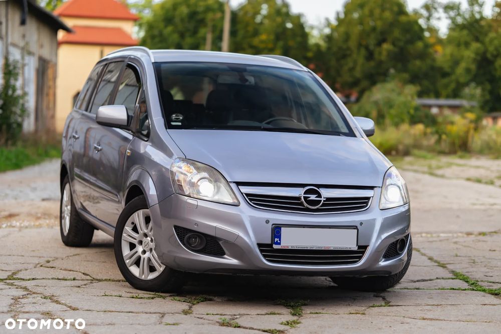 Opel Zafira 1.8 Sport - 1