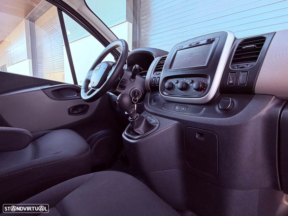Nissan NV300 L2H1 2,9 (9L) Premium - 15