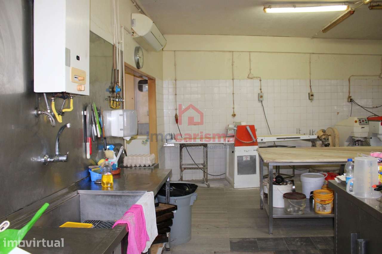 Trespasse Fabrico de Pastelaria S. Bento Doces da Avó Luísa em Santo T - Grande imagem: 4/15