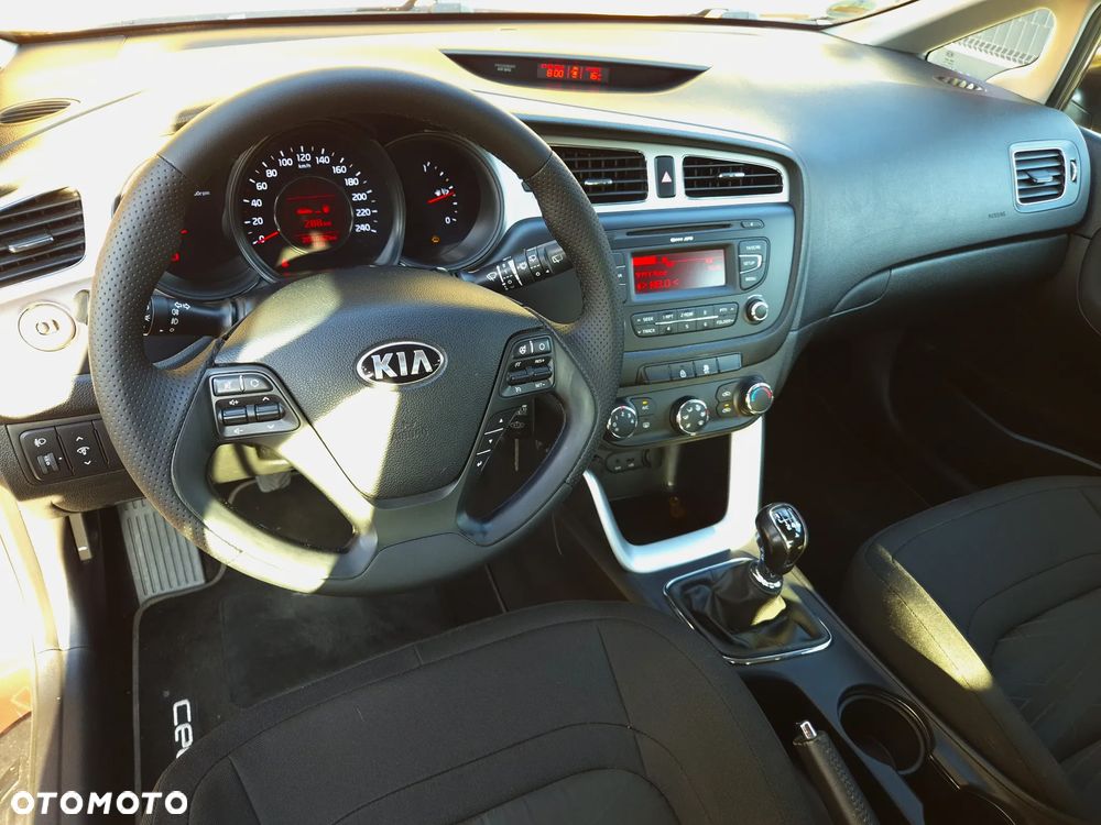 Kia Ceed 1.6 GDI Spirit - 6