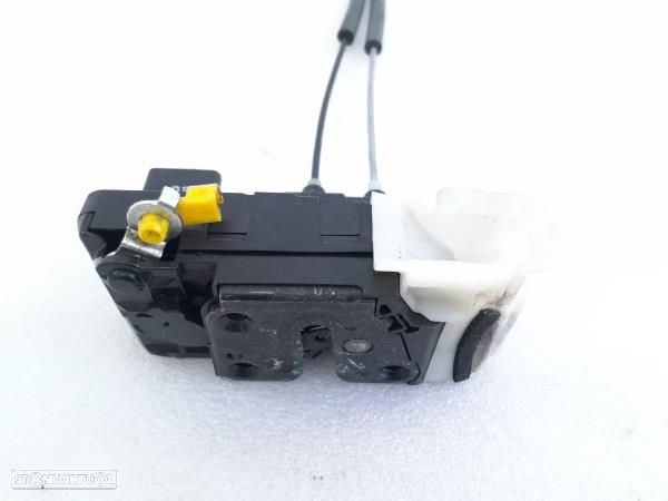 Fecho Porta Tras Esq Hyundai I30 (Fd) - 4