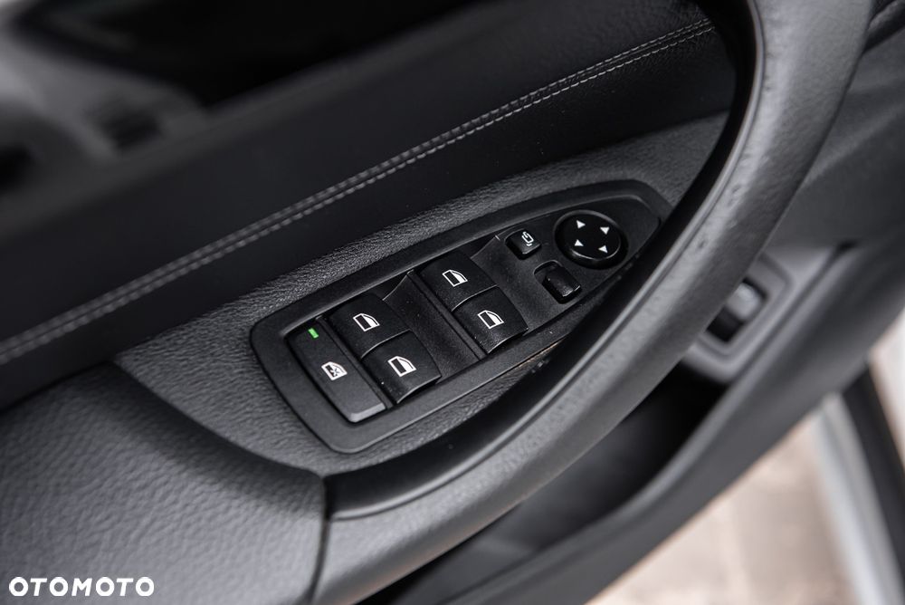 BMW X1 xDrive25d xLine sport - 16