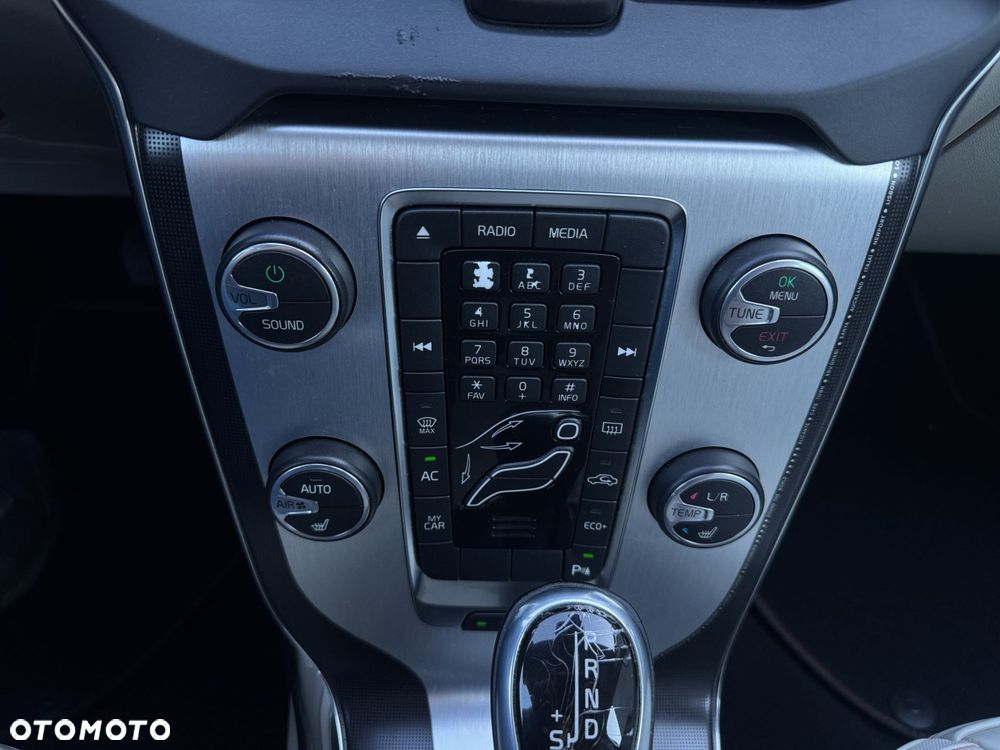 Volvo V40 2015