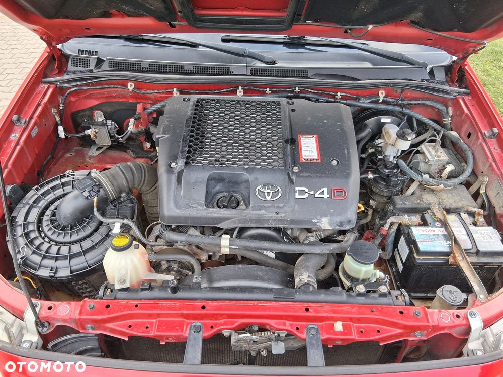 Toyota Hilux 2.5 D-4D DLX - 15