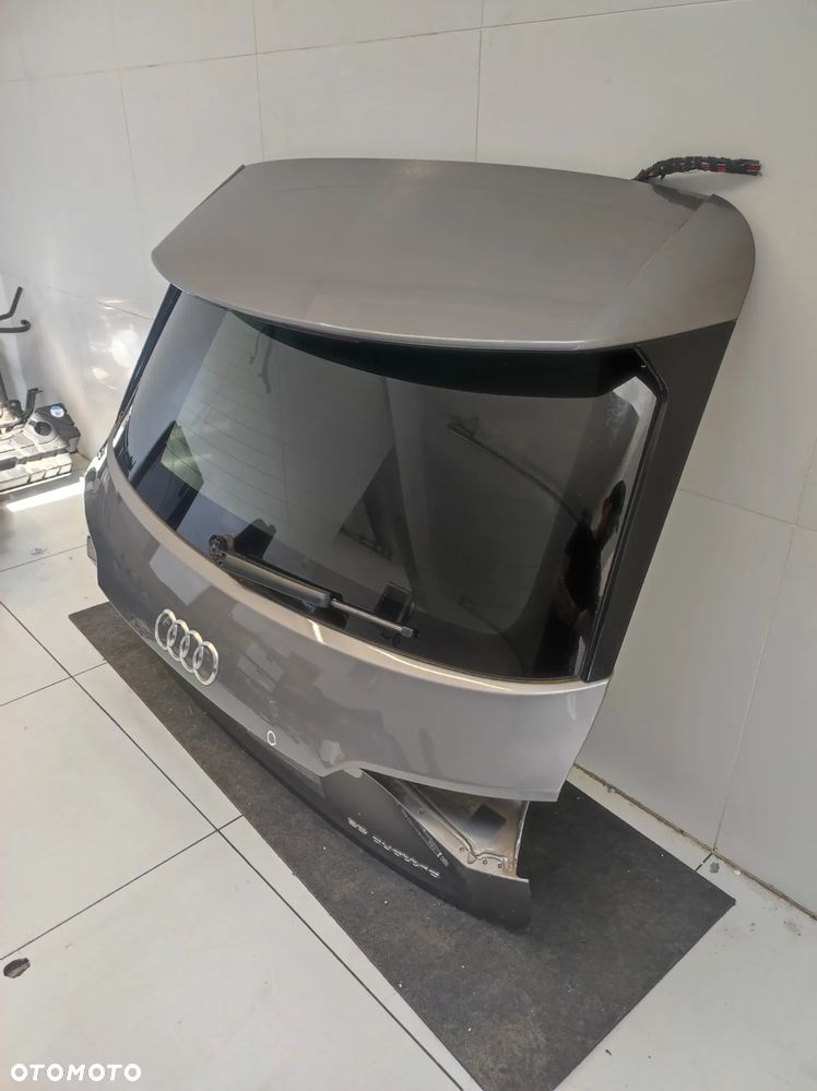 Klapa bagażnika kamera cofania Audi Q8 e-tron etron - 4