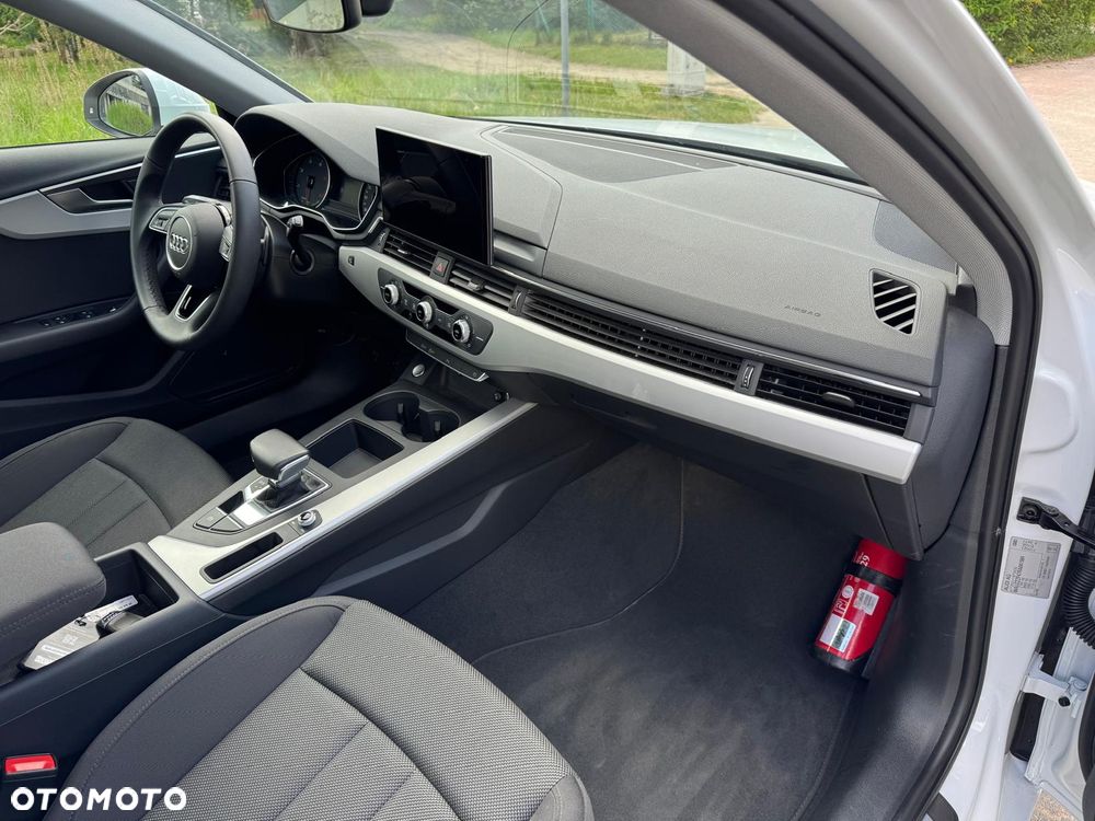 Audi A4 Avant 30 TDI S tronic advanced - 23