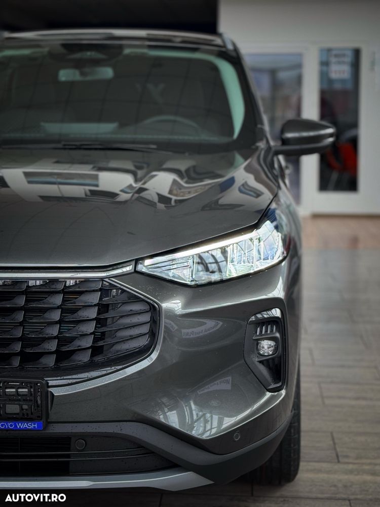 Ford Kuga 2.5 Duratec FHEV TITANIUM - 11