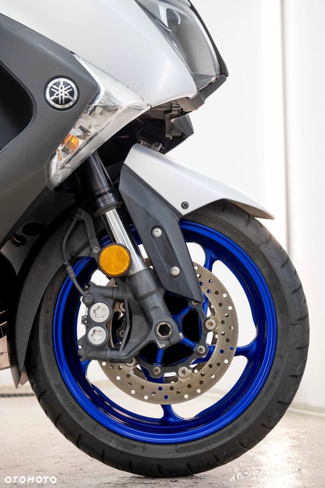 Yamaha Tmax - 32