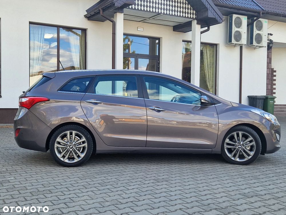 Hyundai i30 blue 1.6 GDI YES Gold