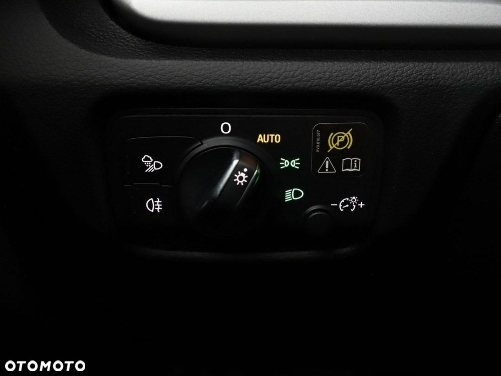 Audi A3 Limousine 30 TDI - 32