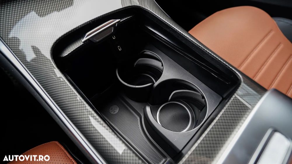 Mercedes-Benz GLC - 24