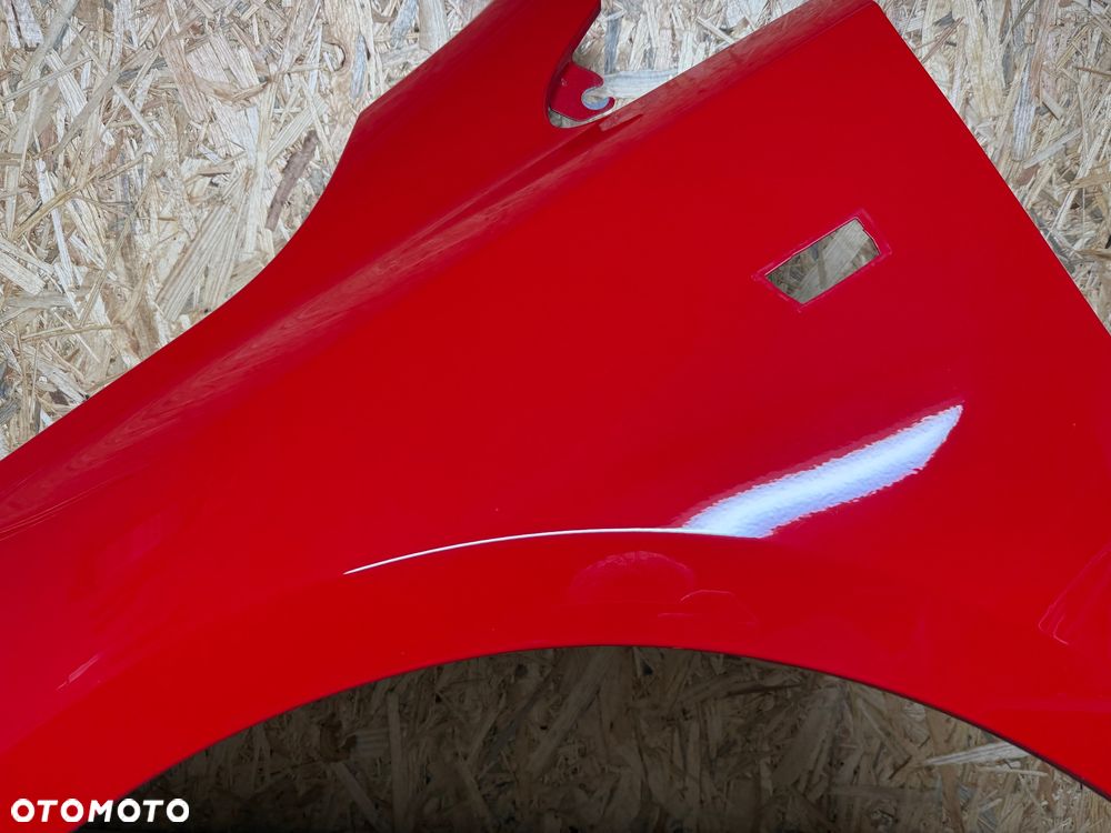 BŁOTNIK LEWY PRZÓD LEWY PRZEDNI OPEL CORSA E CZERWONY 50B - 20