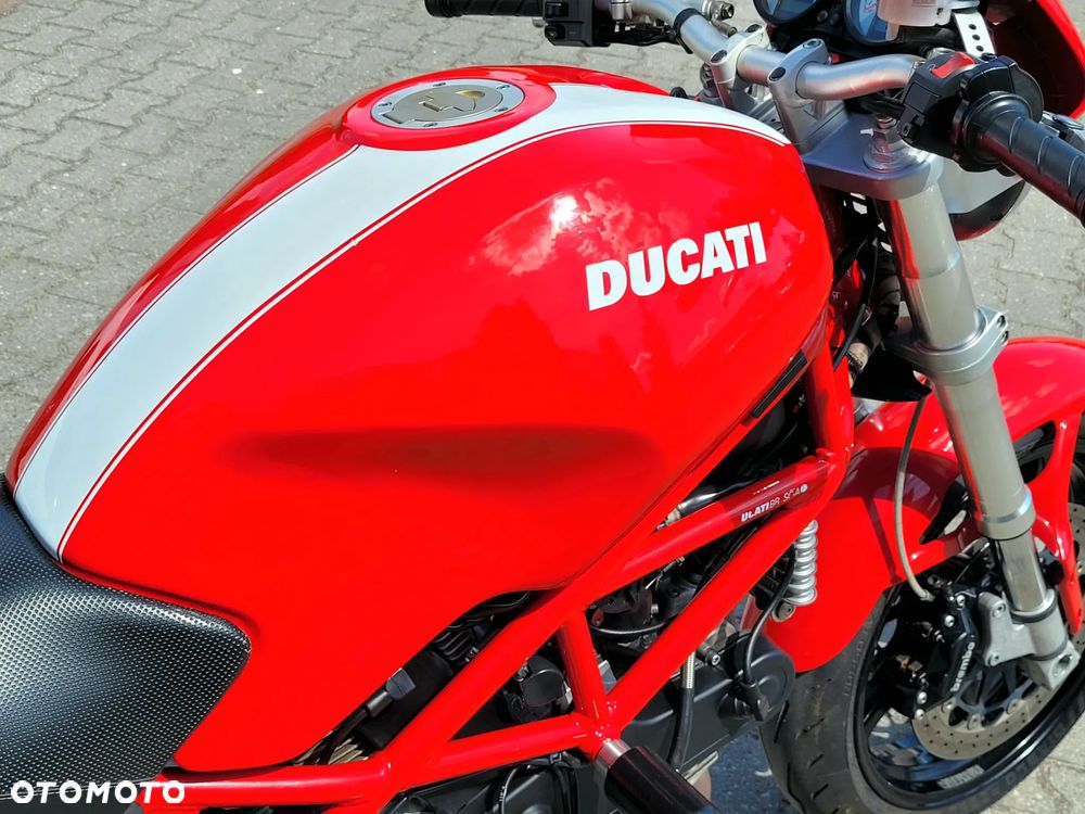 Ducati Monster - 16