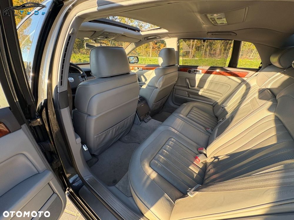 Volkswagen Phaeton - 25
