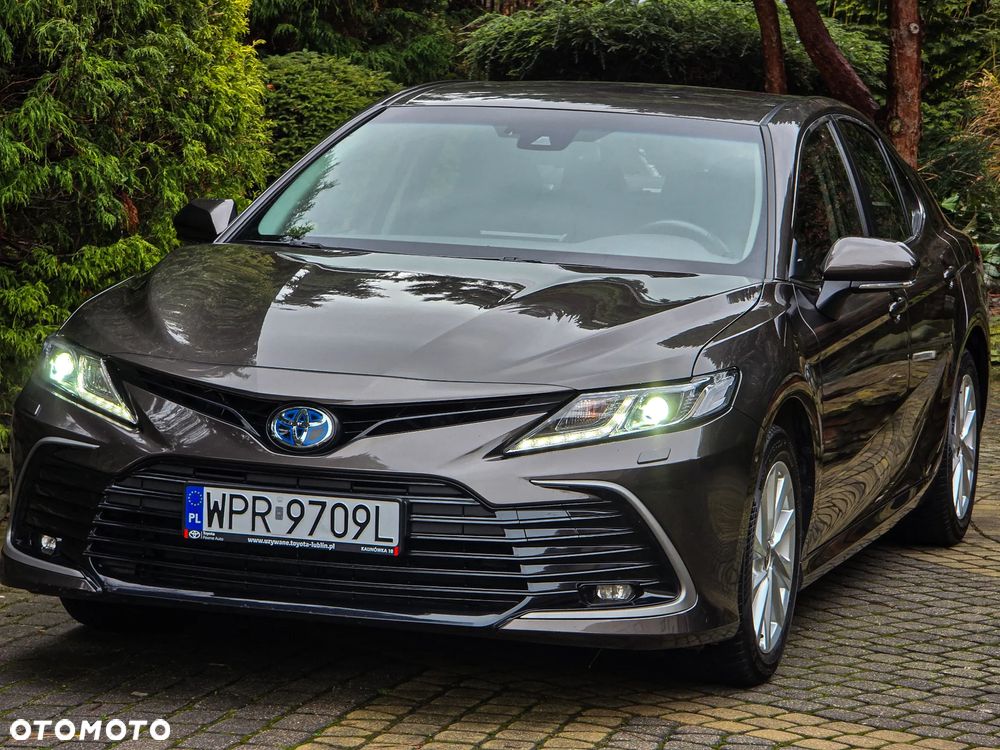 Toyota Camry 2.5 Hybrid Comfort CVT - 2