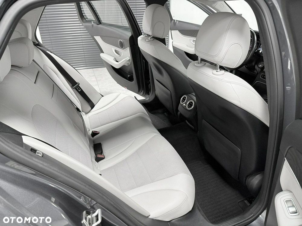 Mercedes-Benz Klasa C - 27