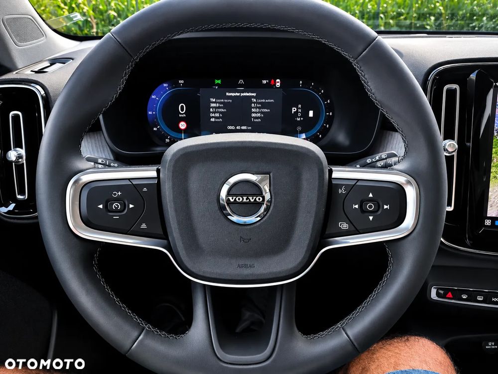 Volvo XC 40 B5 AWD Ultimate Dark - 25