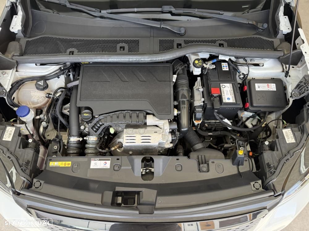 Peugeot 2008 1.2 PureTech Allure Pack - 23