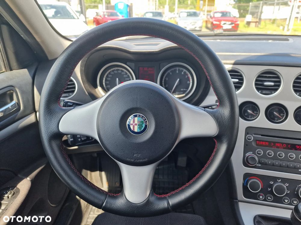 Alfa Romeo 159 2.2 JTS 16V Distinctive - 10