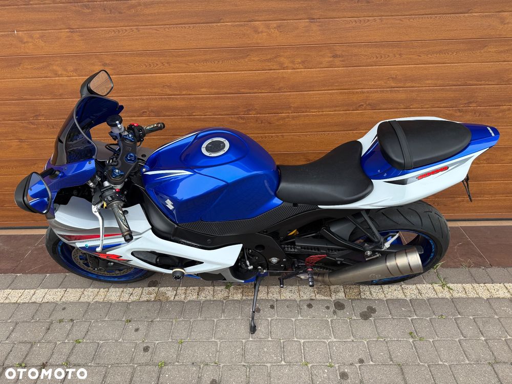 Suzuki GSX-R - 10