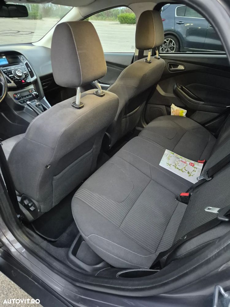 Ford Focus 1.6 TDCi DPF Titanium - 2