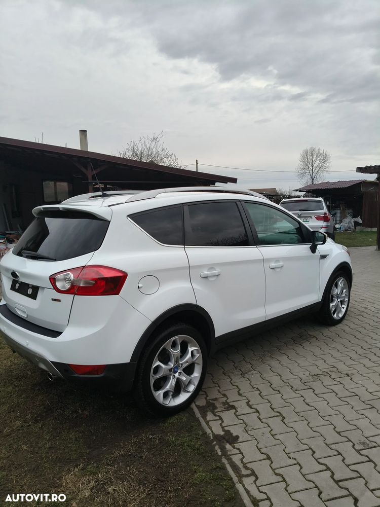 Ford Kuga 2.0 TDCi 4x4 Titanium - 3