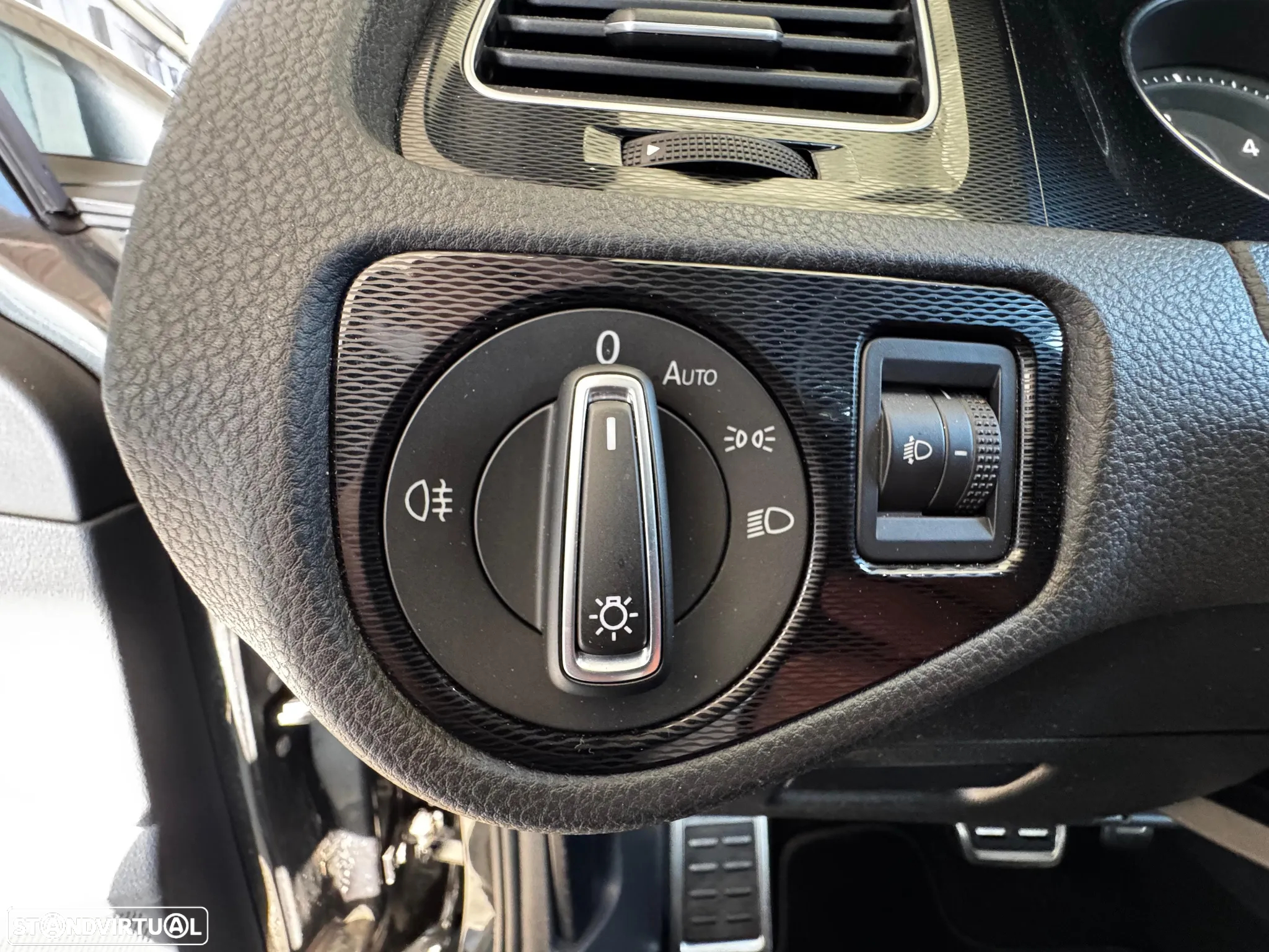 VW Golf Variant 2.0 TDi GTD DSG - 19
