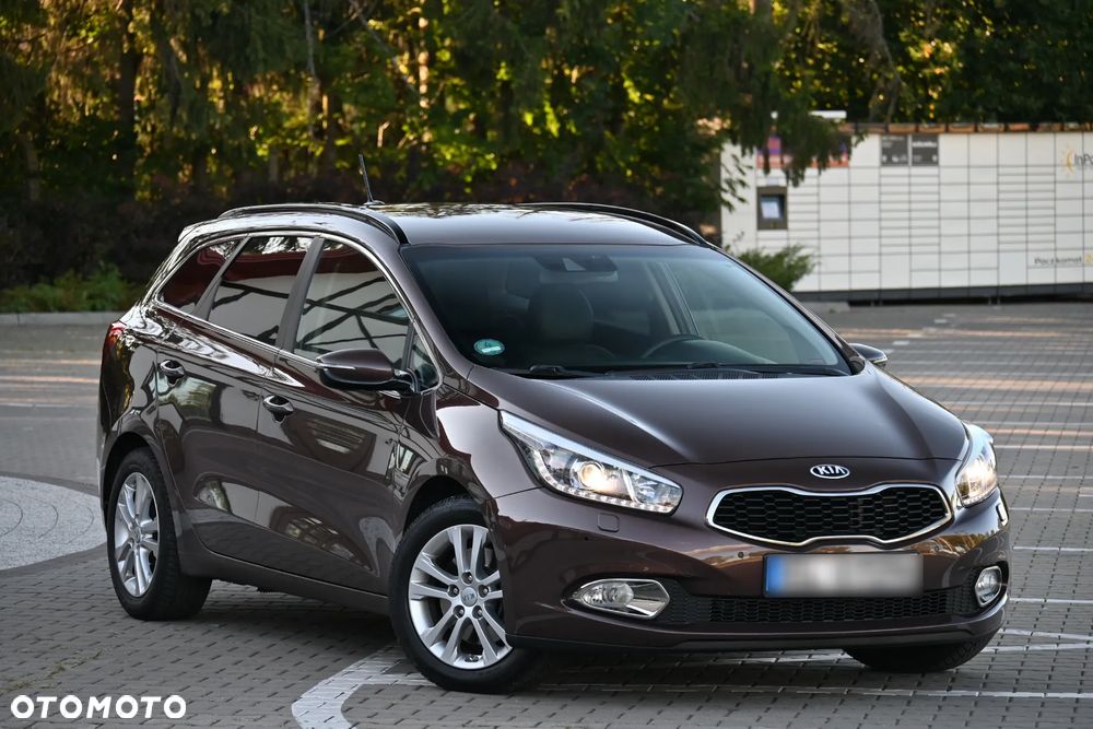 Kia Ceed 1.6 CRDi 128 Platinum Edition - 1